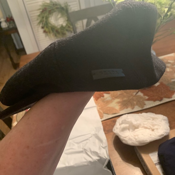 Mens Prada Hat. Like new. Still in the box with original Prada tissue paper. - Picture 5 of 5